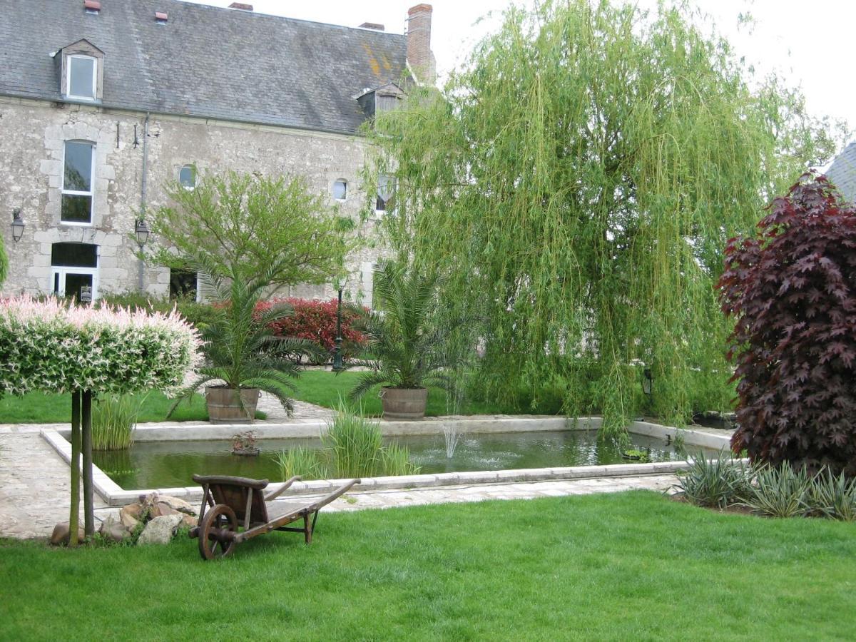 Hotel La Ferme Des 3 Maillets Avaray Exterior foto