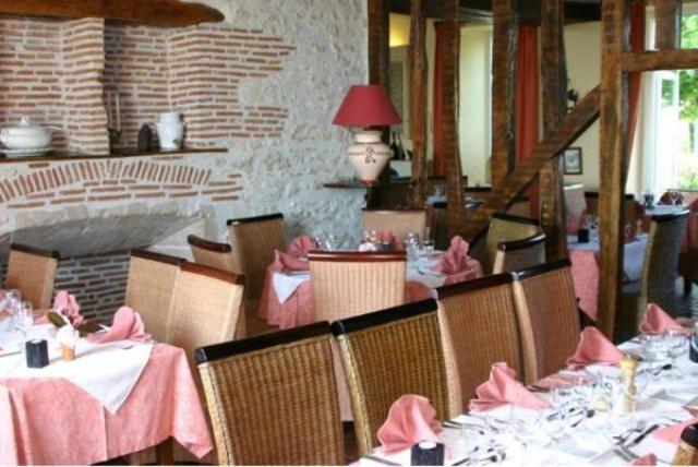 Hotel La Ferme Des 3 Maillets Avaray Exterior foto