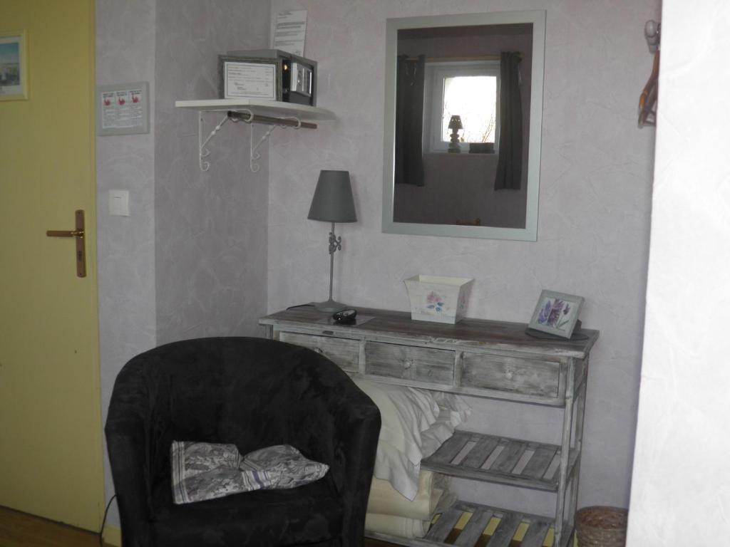 Hotel La Ferme Des 3 Maillets Avaray Habitación foto