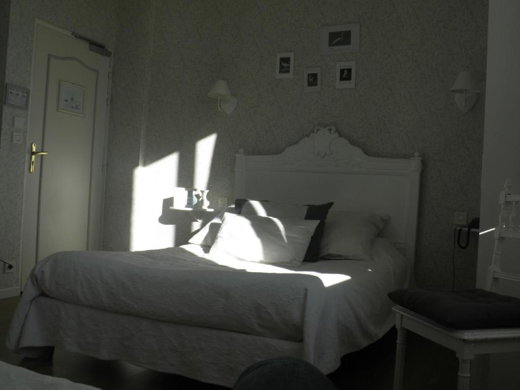 Hotel La Ferme Des 3 Maillets Avaray Habitación foto
